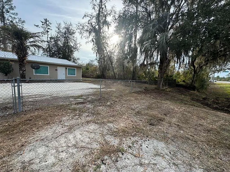 211 NW Highway 441 — Photo 4