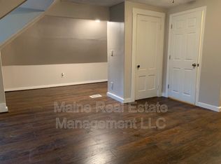 204 Maple St APT 3, Bangor, ME 04401