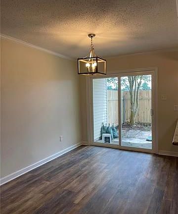 5th image of 15 Brandon Hall Dr APT A