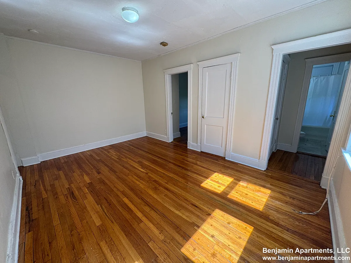 Building Photo - 1630 Commonwealth Ave #35