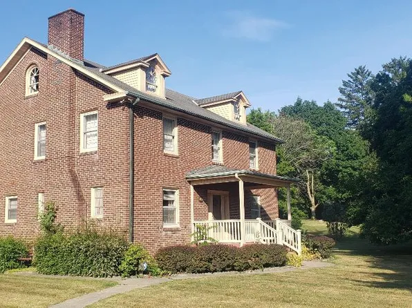 901 E Main St #1, Waynesboro, PA 17268