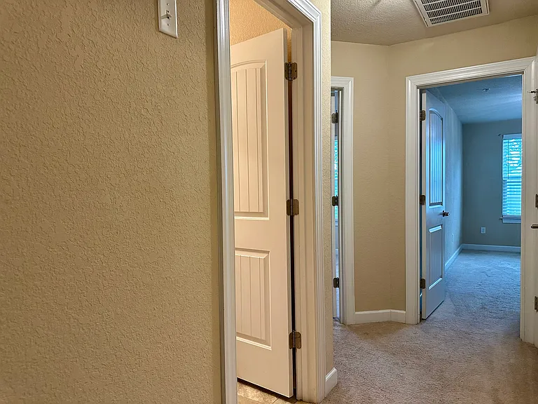 700 Albertine Ct — Photo 22