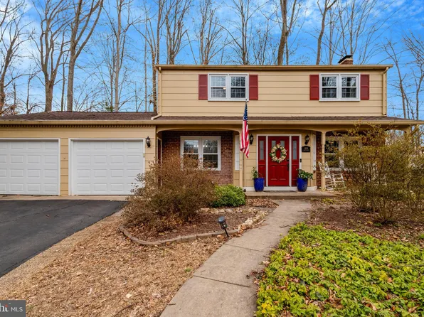 4816 Red Fox Dr, Annandale, VA 22003