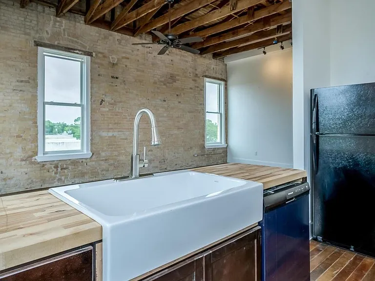 110 S Main St #206 — Photo 14