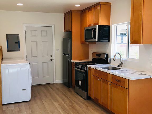 4th image of 4316 W 173rd St
