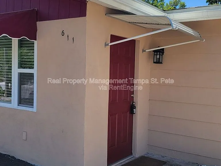611 Lyndhurst St — Photo 6