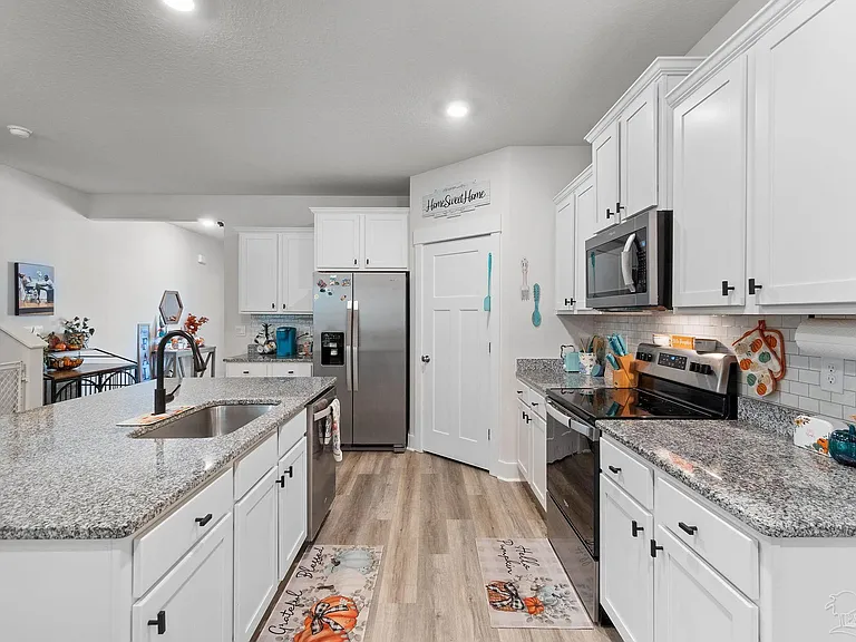 6060 Rutherford Loop — Photo 6