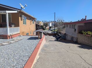 24 Hampton Ct #B, Alhambra, CA 91801