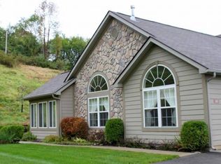 145 Reddington Village Ln, Newark, OH