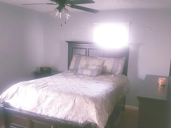 4th image of 2801 Wyandotte Ave