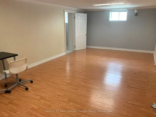 271 Delta St #Basement, Toronto, ON M8W 4G1