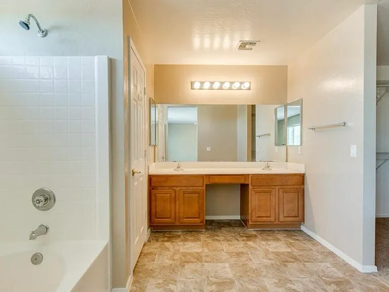 3886 W Dancer Ln — Photo 5