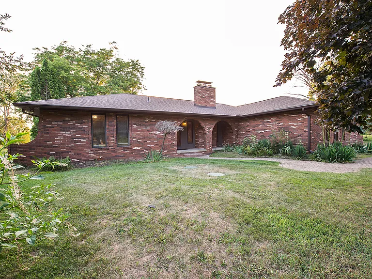 7666 Bishop Rd — Photo 1