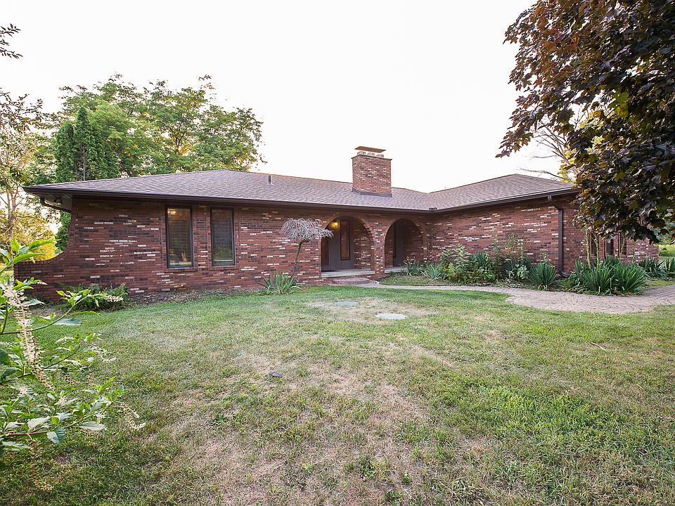 1st image of 7666 Bishop Rd