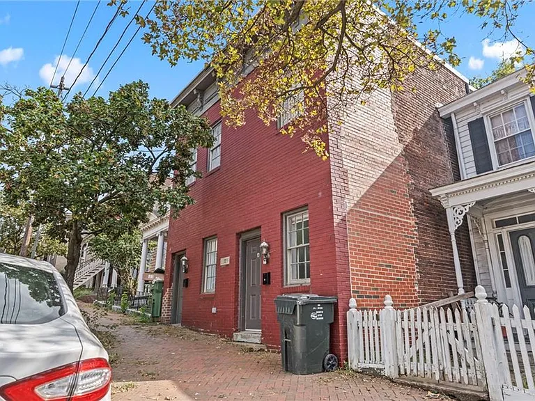 2105 E Broad St #A — Photo 1