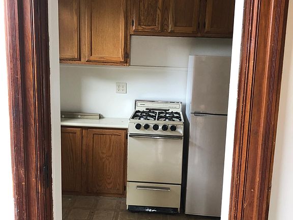 3rd image of 714 Madison Ave #3