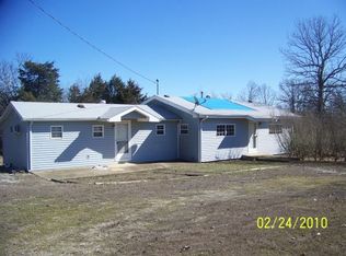 3526 Rr 3, Alton, MO 65606