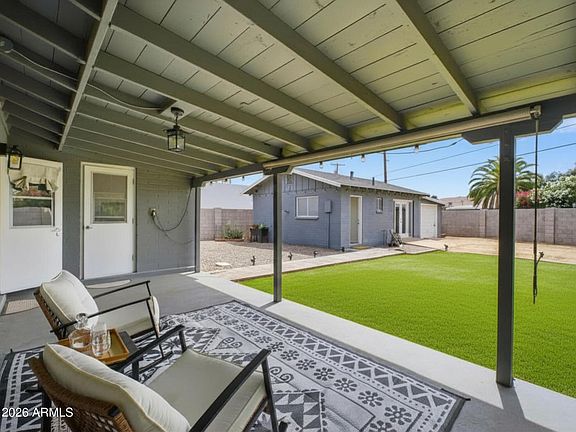4th image of 133 E ALAMEDA Drive