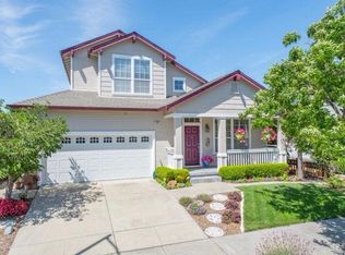 836 Holly Ln, Petaluma, CA 94952
