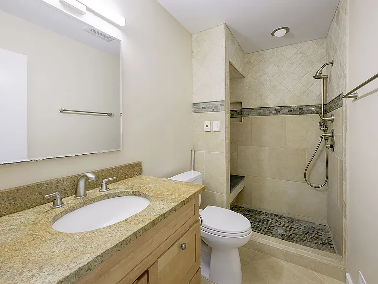 7518 Westlake Ter — Photo 32
