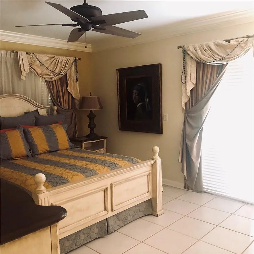 1 bed, 1.5 bath, 700 sqft, $2,500 — Photo 4