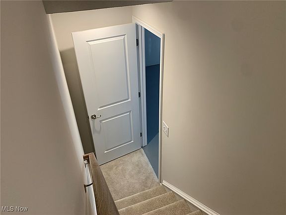 4th image of 1384 Chateau Pl #25B