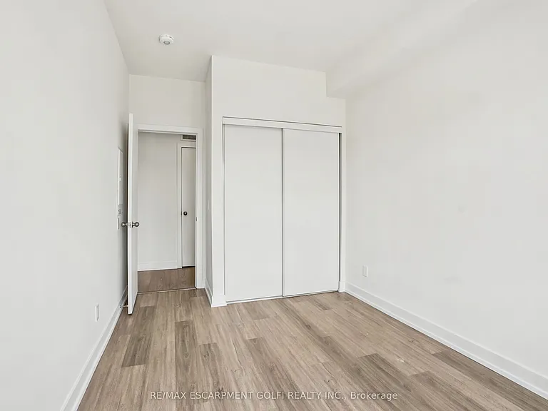 16 Melbourne Ave #307B — Photo 9