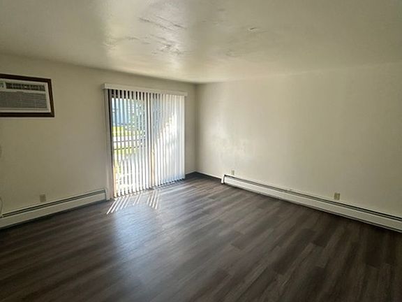 3rd image of 1700 E Harding Dr APT 4
