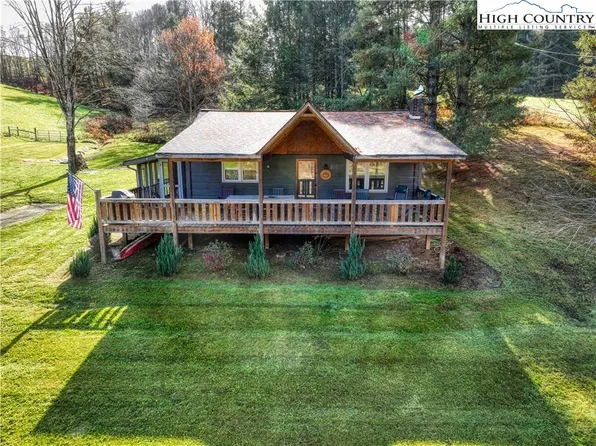 520 Albert Phipps Road, Crumpler, NC 28617
