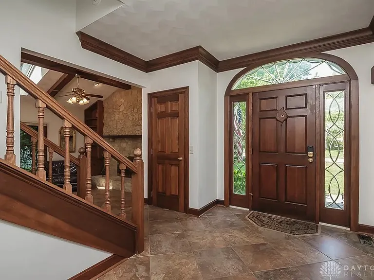 9548 Meadow Woods Ln — Photo 5