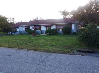 2800 Excelsior Dr, Upper Chichester, PA 19014