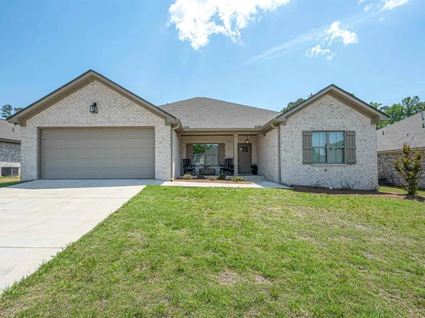5130 Summerfield Dr E, Tuscaloosa, AL 35404