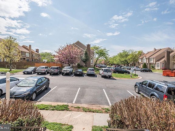 3rd image of 1060 Trevino Ln