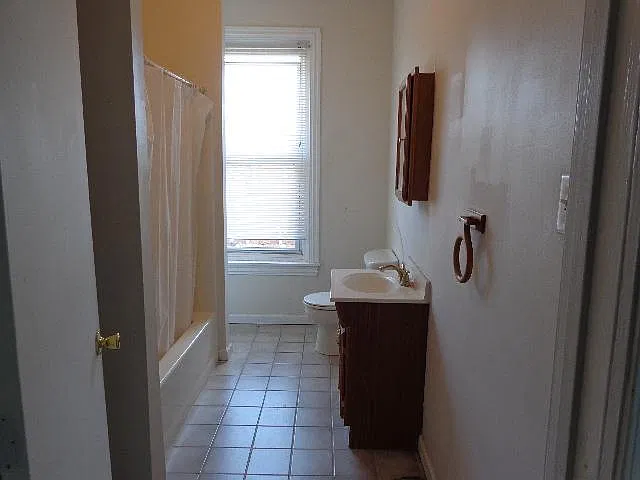 134 Green Ln — Photo 3
