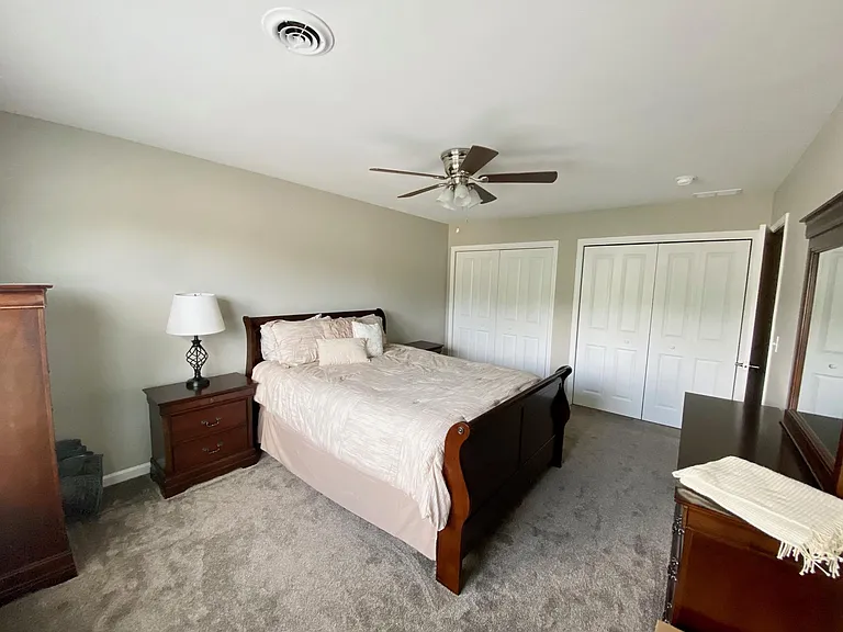 103 Manchester Dr — Photo 2