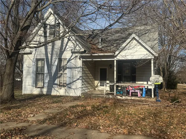 125 E Walnut St, Westfield, IL 62474