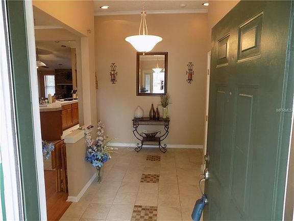 4th image of 826 E Fairbairn Dr