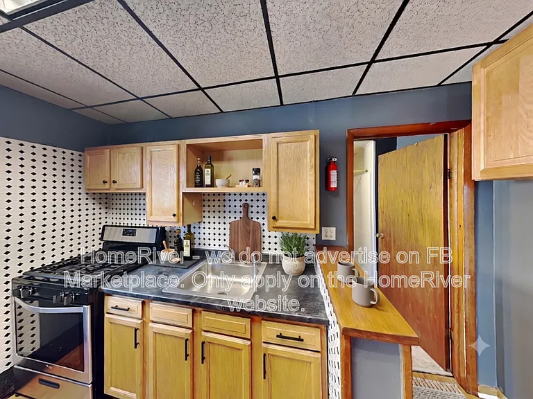 502 Tingley Ave — Photo 3