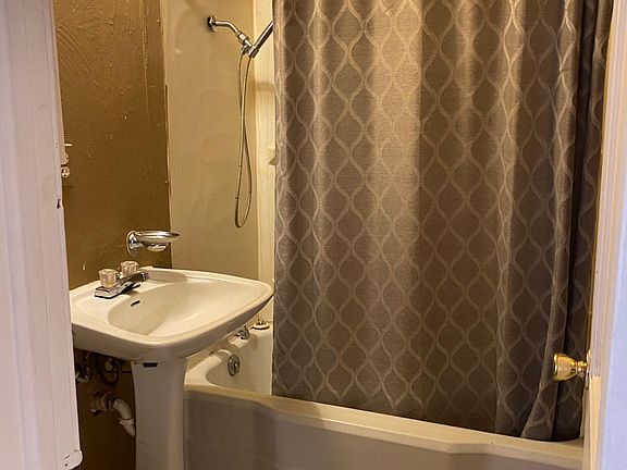 5th image of 5206 N Dawson Dr