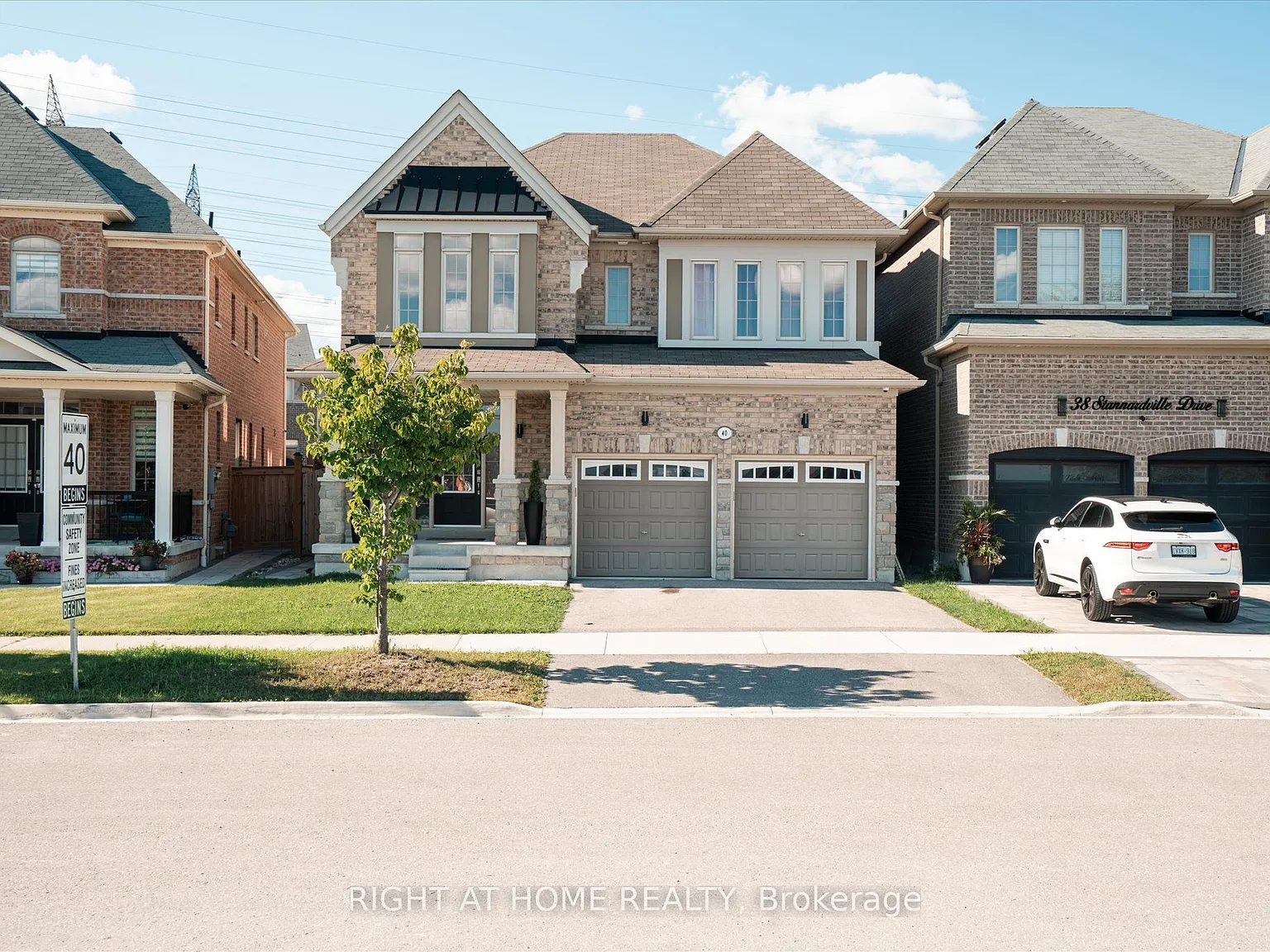 3 bed, $2,400 — Photo 1