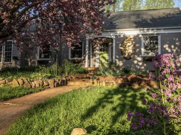 215 W Avondale Dr, Greensboro, NC 27403