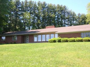 393 Panorama Dr, Marion, VA 24354