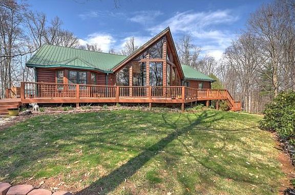 4th image of 131 Marguerite Ln