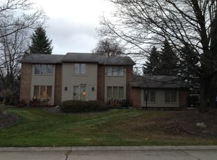36989 Fox Run, Farmington Hills, MI 48331