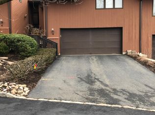 6 Mullarkey Dr #149, West Orange, NJ 07052