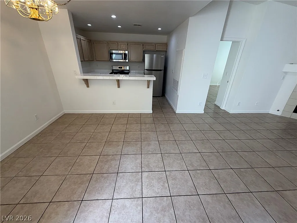 2 bed, 2.0 bath, 1080 sqft, $1,350 — Photo 3