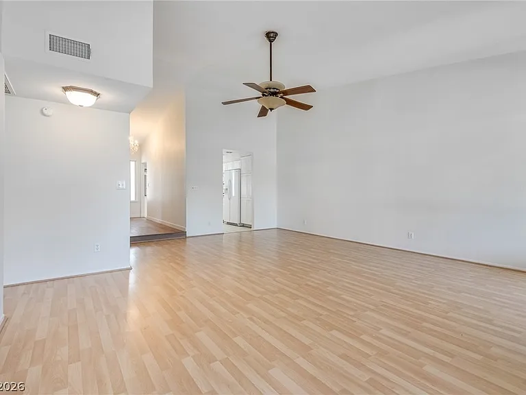 2504 Sidonia Ave — Photo 7