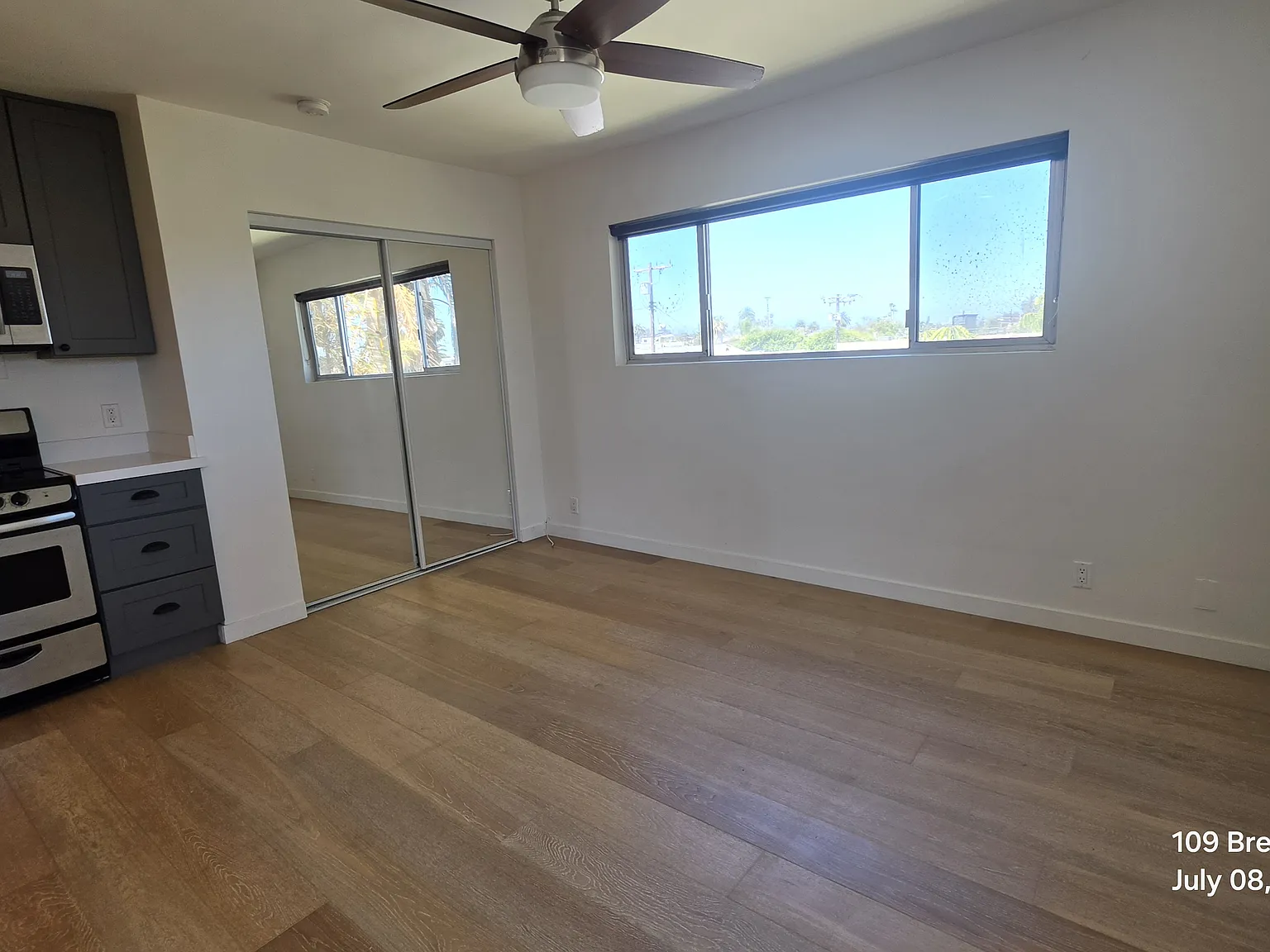 Studio, $1,900 — Photo 2