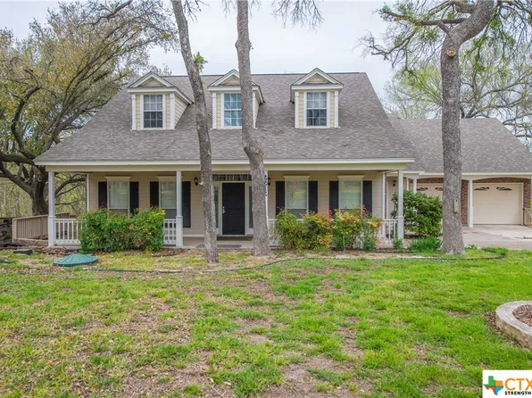 2212 Bluff Cir, Salado, TX 76571