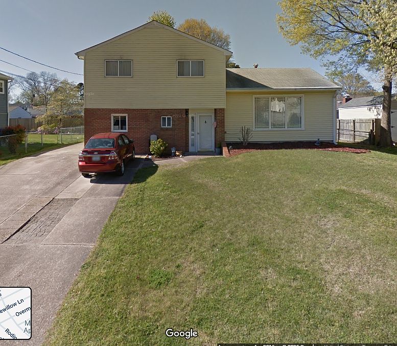 Front of house with plenty parking